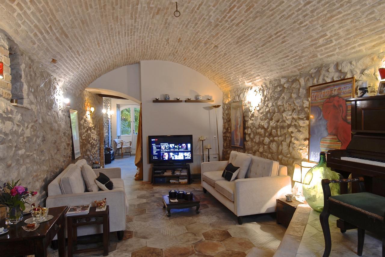 مبيت وإفطار سبوليتو Palazzo Sant'Angelo المظهر الخارجي الصورة